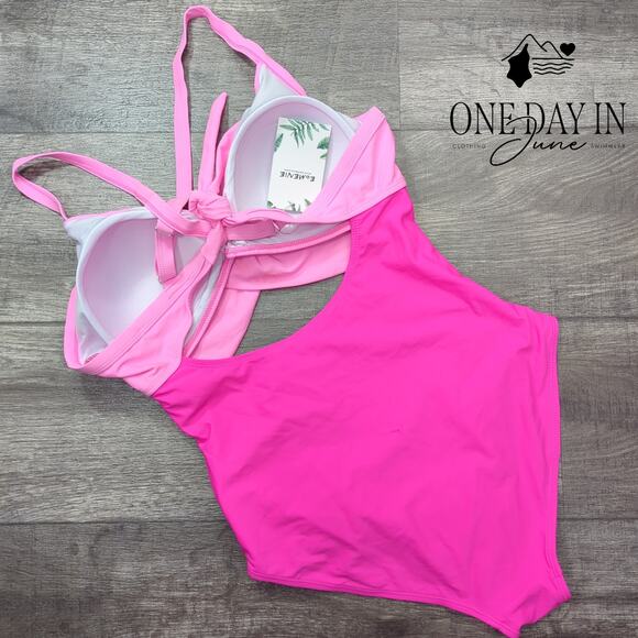 Eomenie Cross Front Cut Out One Piece Swimsuit Size XL - Picture 7 of 7